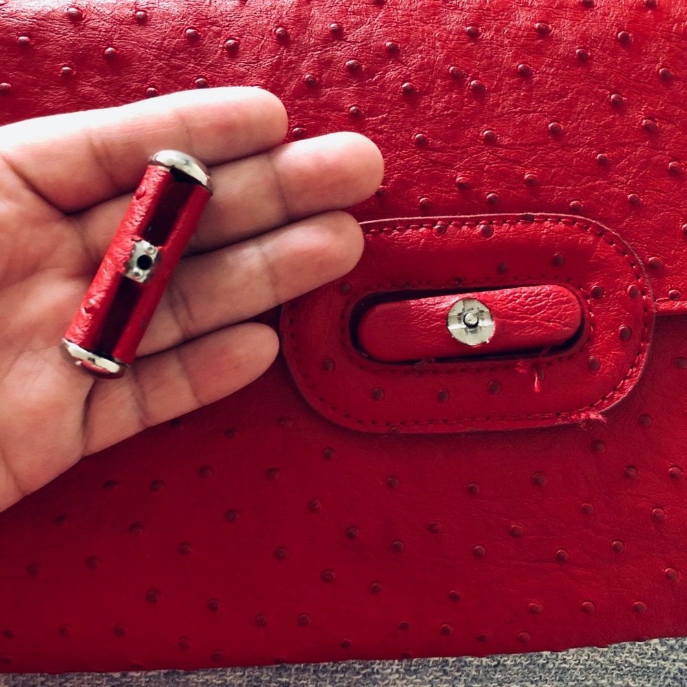 Beautiful Red Bag - Picture 7 of 12